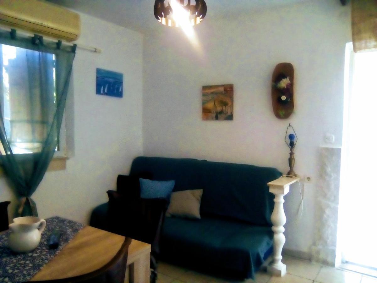 Apartment Ma'Re Supetar Extérieur photo
