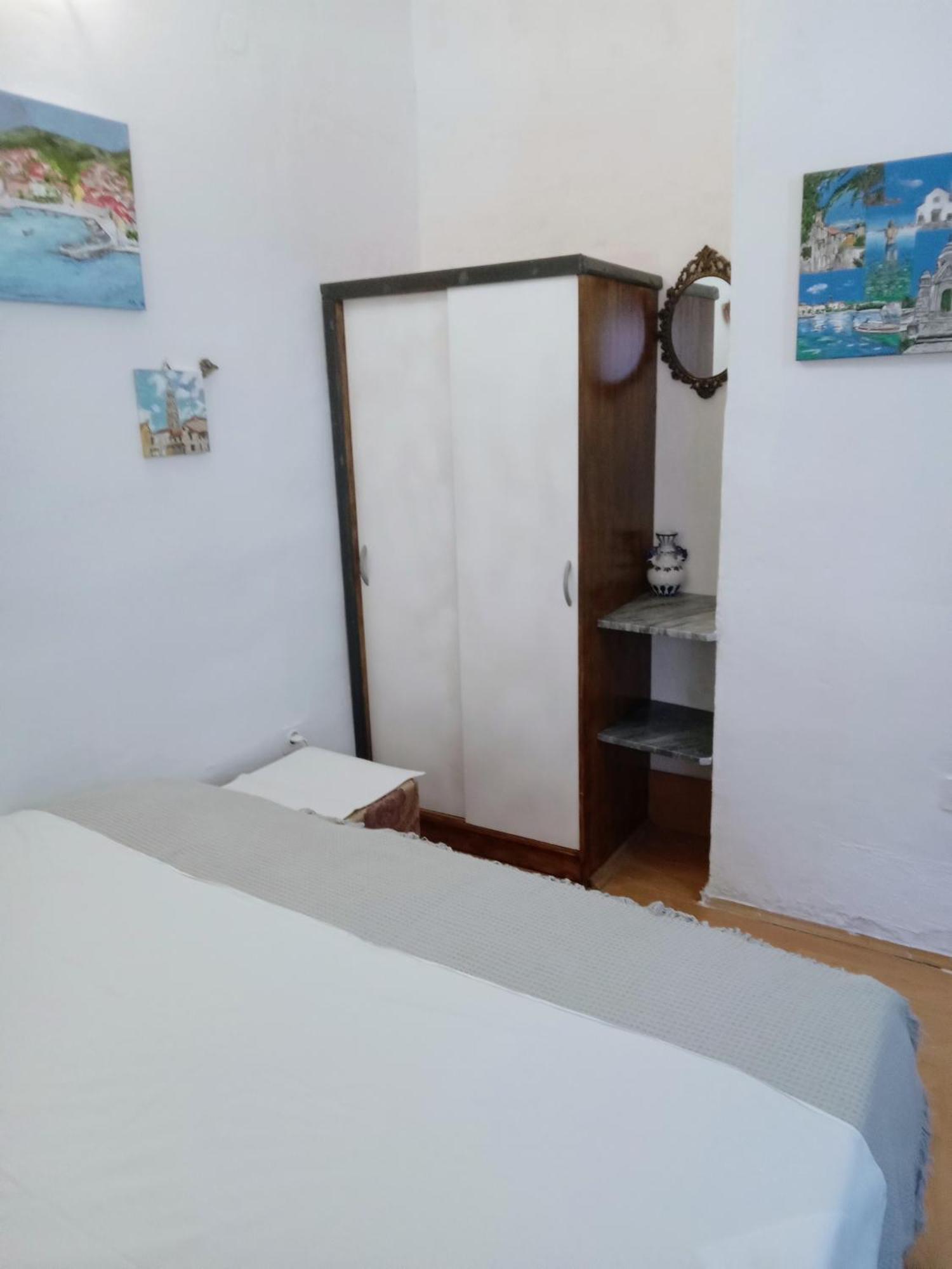 Apartment Ma'Re Supetar Extérieur photo
