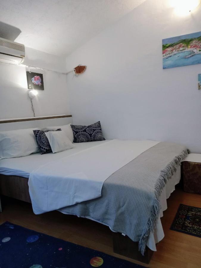 Apartment Ma'Re Supetar Extérieur photo